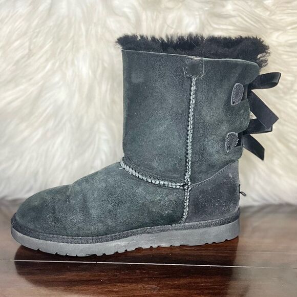 Ugg Bailey Boots With Bow​​​ - Picture 6 of 11